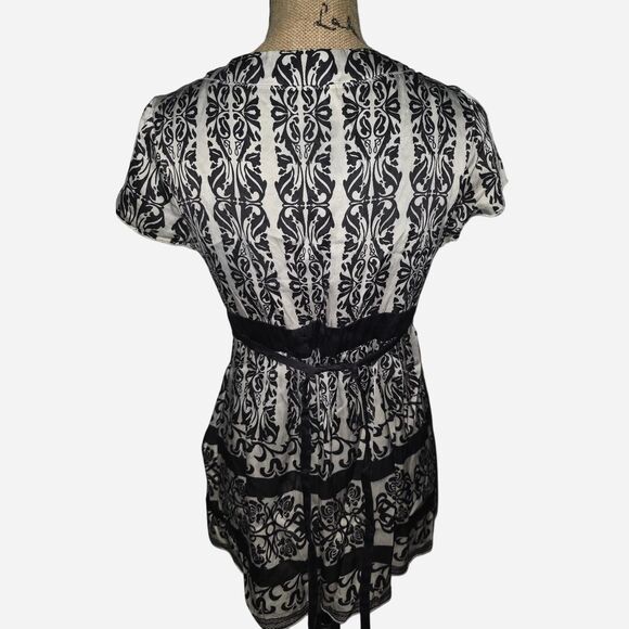 White House Black Market 100% Silk Baroque Print Blouse Fitted Peplum S - Picture 2 of 4